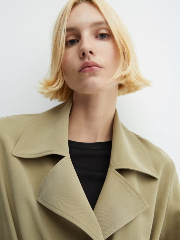 Abrigo de paño largo sin botones