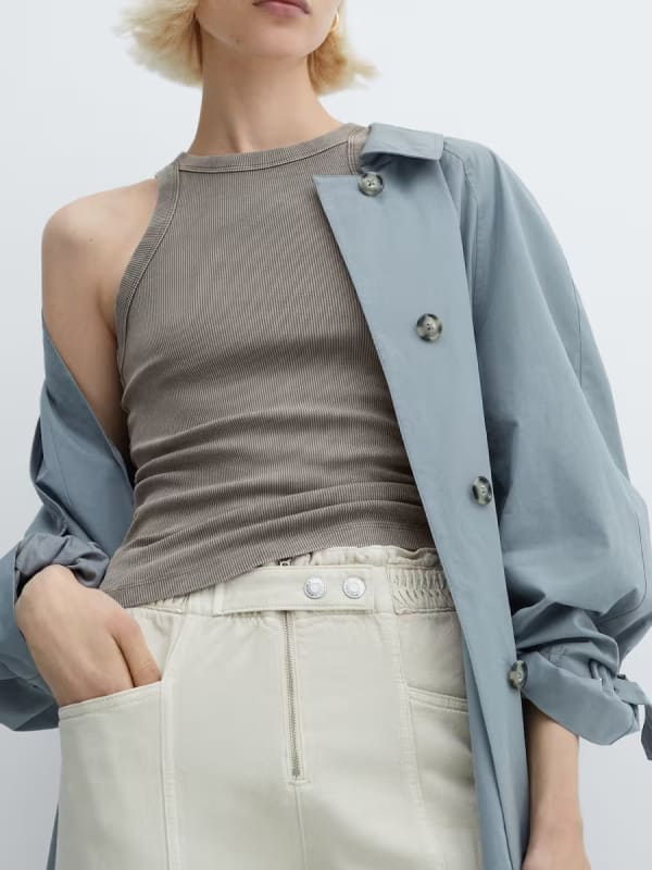 Abrigo largo con botones