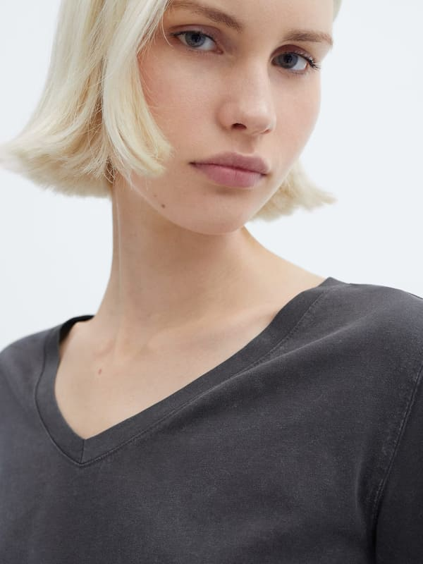 Abrigo largo con botones